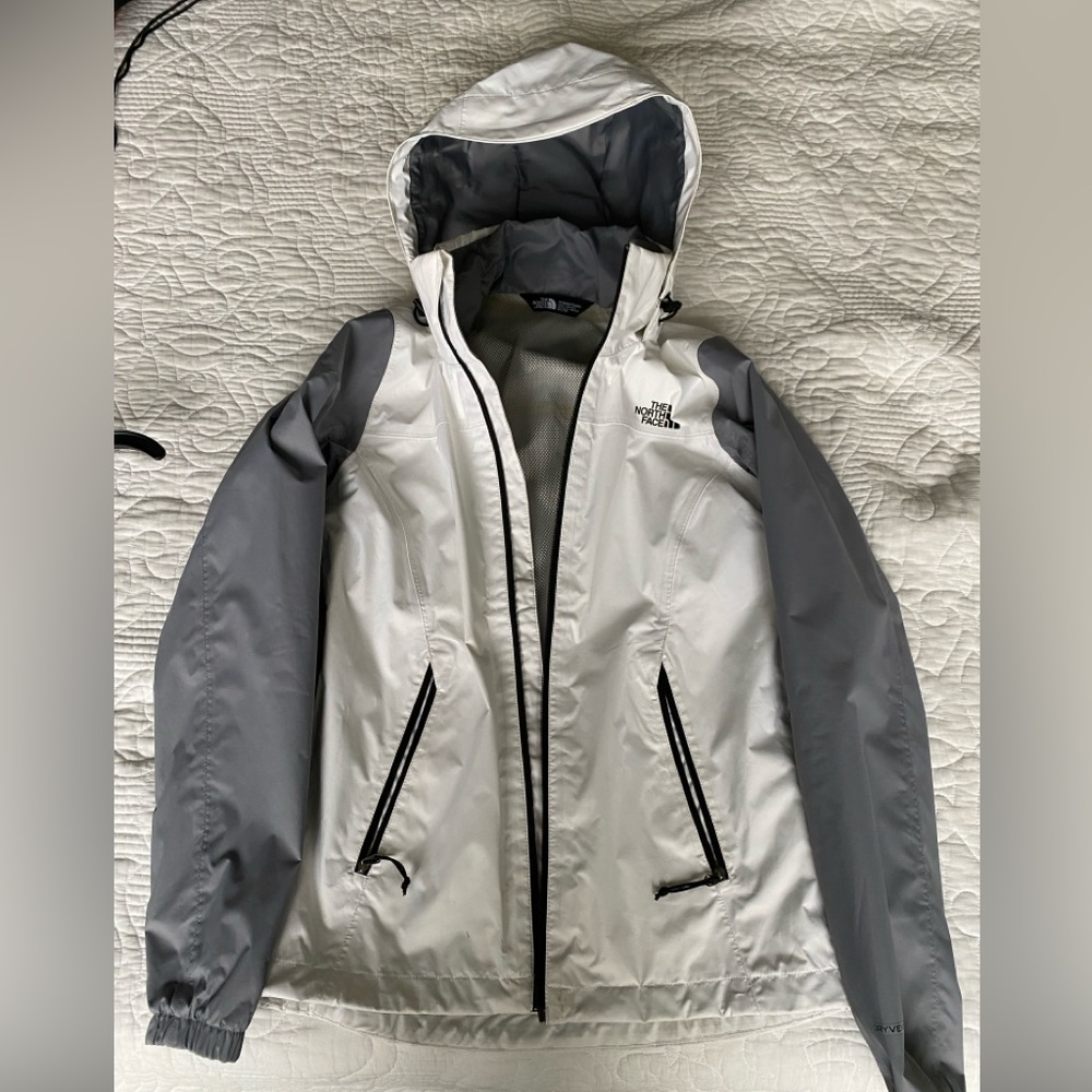 The North Face Women’s Full Zip Hooded Cream/ Gray Jacket Dry-vent Rain,size XS